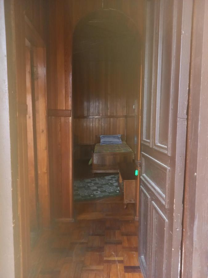 Guest House Roma 쿠타이시 외부 사진