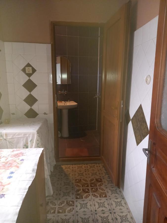Guest House Roma 쿠타이시 외부 사진